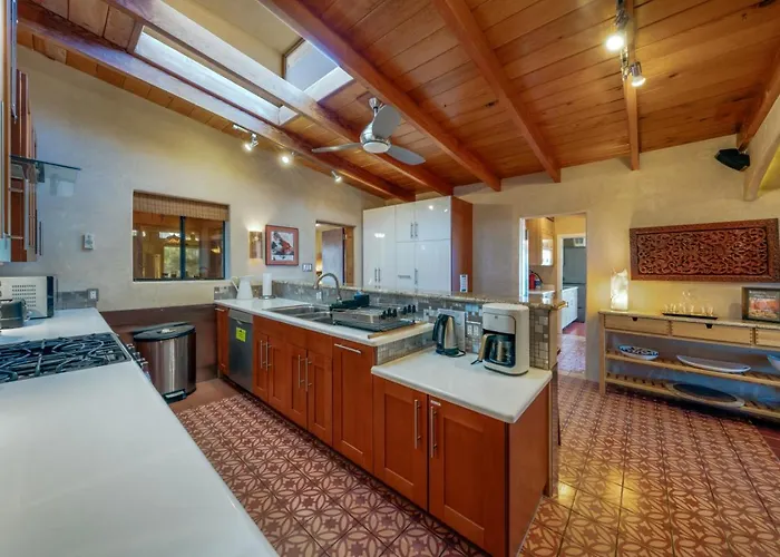 Unique Home, 5 Bedroom 2 Ba, Yoga, Private, 4 Acres