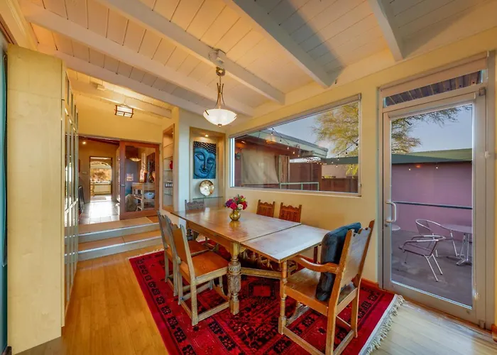Holiday home Unique Home, 5 Bedroom 2 Ba, Yoga, Private, 4 Acres