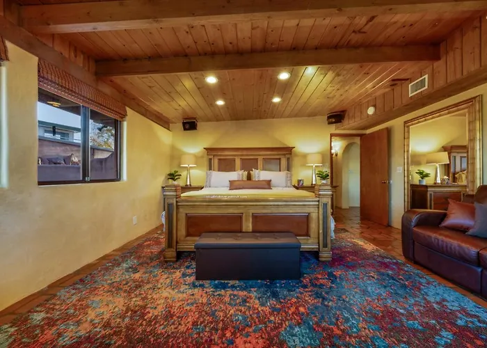 Unique Home, 5 Bedroom 2 Ba, Yoga, Private, 4 Acres *